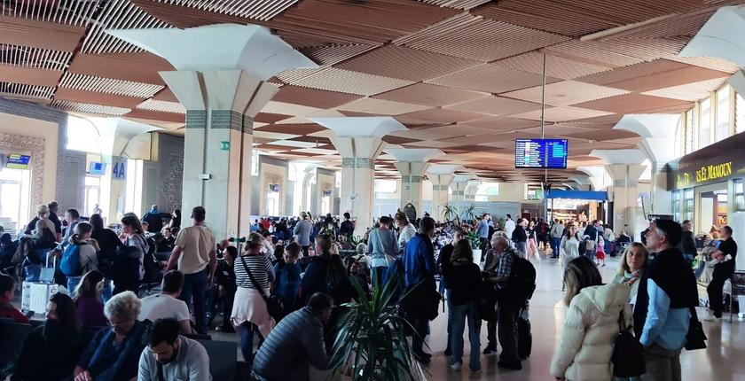 الضباب يتسبب في تأخير رحلات جوية بمطار أكادير