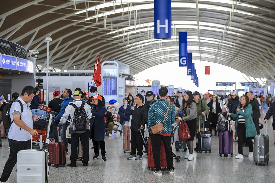 中国第一季度跨境旅行超过1.41亿人次，比去年翻了一番