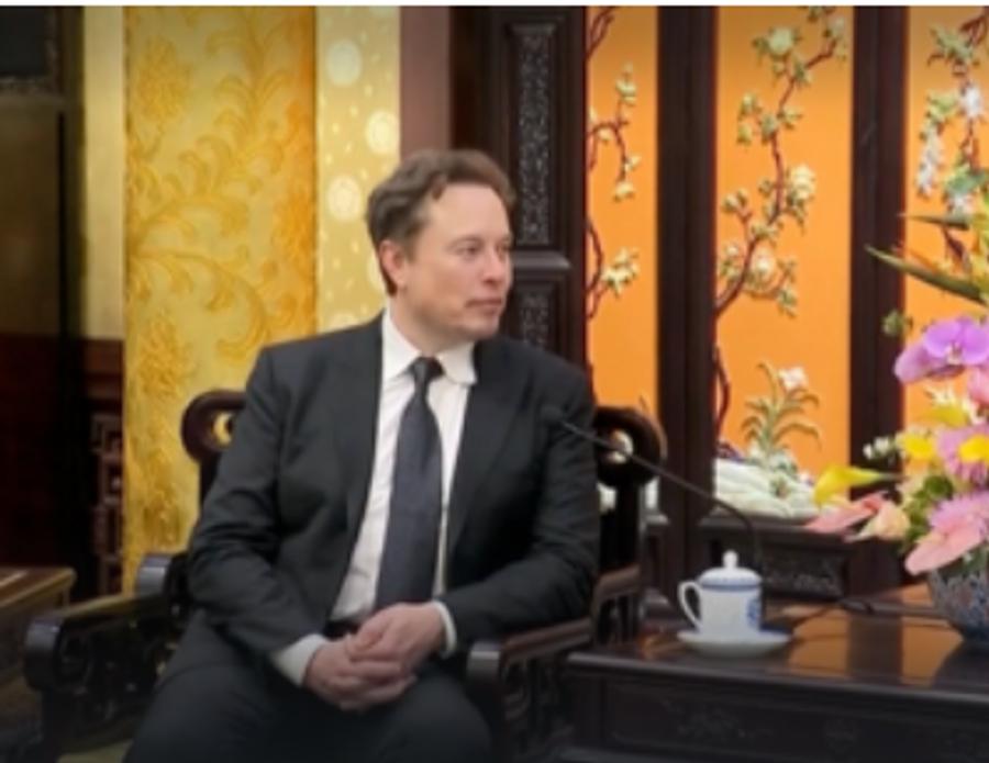 马斯克抵达中国