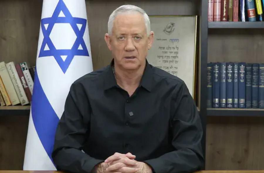 השר גנץ משרטט קו אדום: "הסכם להחזרת בני ערובה ללא סיום המלחמה"