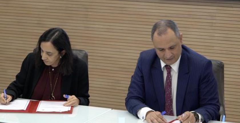 Gulmime Oued Noun'da sanayi bölgeleri kurmak için anlaşma imzalama