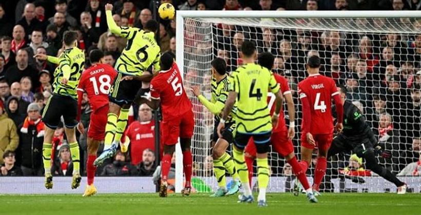  أرسنال يتحدى ليفربول على قمة الدوري الإنجليزي