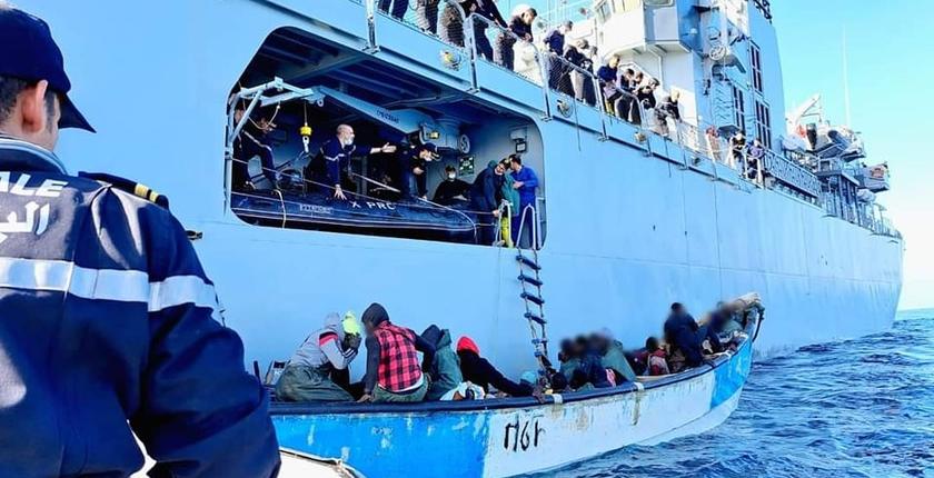 البحرية الملكية تنقذ 59 مرشحًا للهجرة غير النظامية قبالة سواحل الداخلة