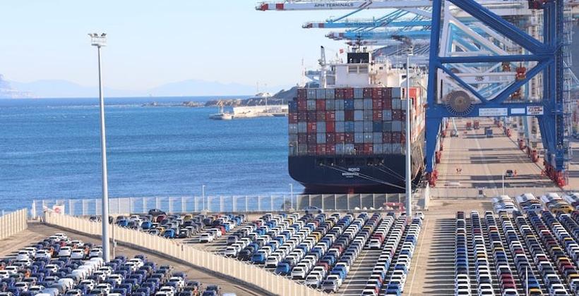 انخفاض العجز التجاري في المغرب بنسبة 7.3% في 2023