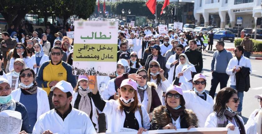 مهنيو الصحة يرفضون صياغة القوانين بشكل "فرداني" من قبل الوزارة