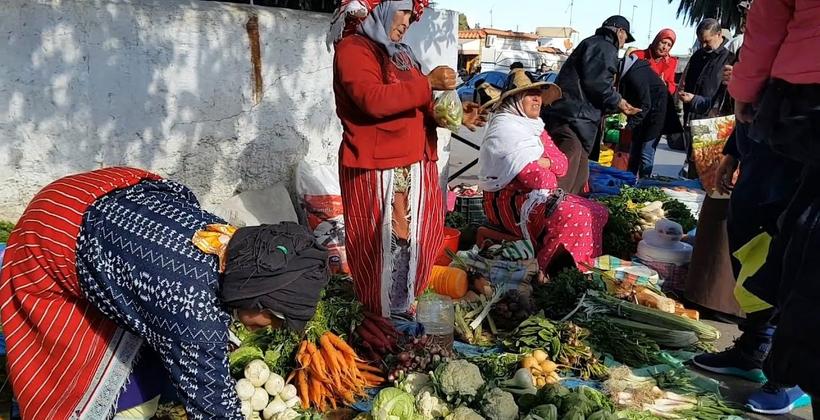 تقرير المجلس الأعلى للحسابات يكشف تقصيرا في تدبير الأسواق الأسبوعية بجهة طنجة