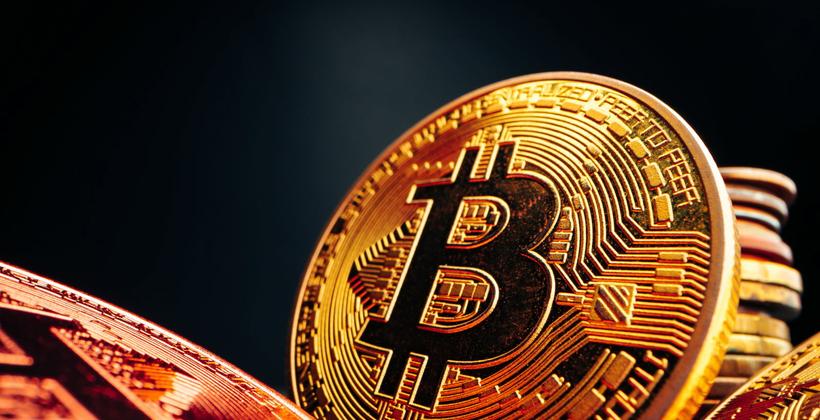Bitcoin Supera los $45,000 en un Resurgimiento Cripto