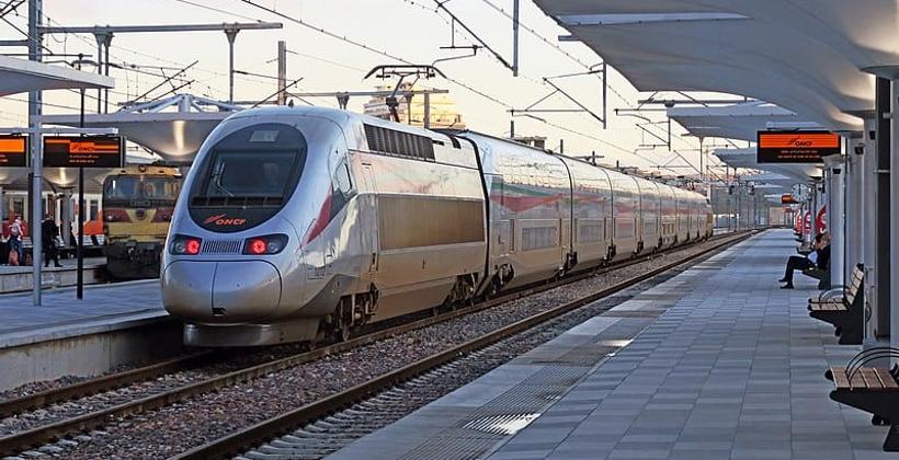 وزير اسباني يعلن رسميا تطوير شبكة النقل السككي بالمغرب