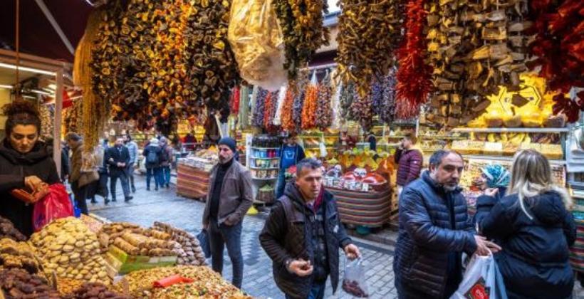 Türkiye: Şubat ayında yıllık enflasyon yüzde 67,1'e yükseldi