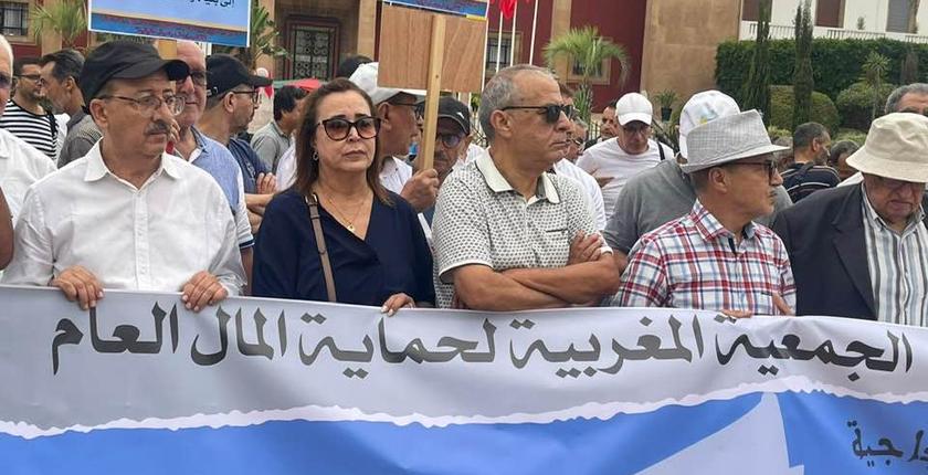 حماة المال العام يطالبون بتجريم الإثراء غير المشروع