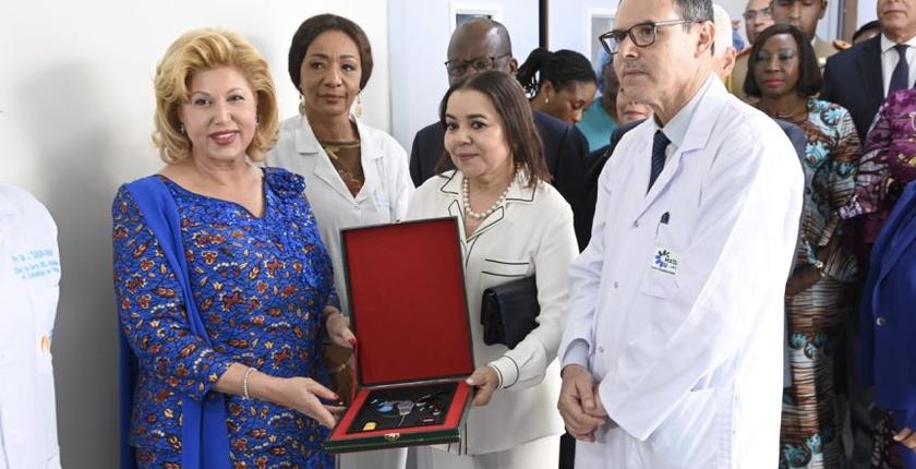 السيدة الأولى لكوت ديفوار دومينيك واتارا تحل بالمغرب في إطار زيارة عمل