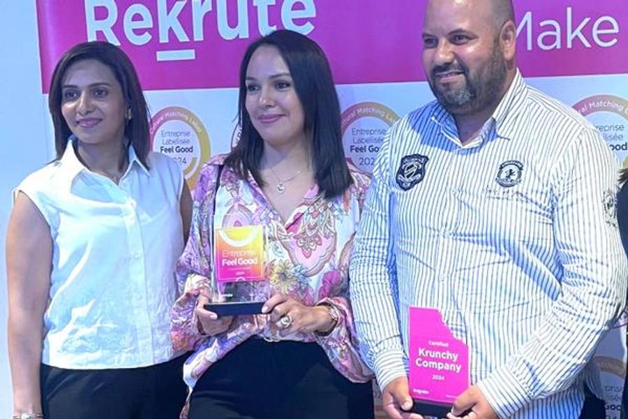 Foundes всегда сияет и собирает "Чувствуйте себя хорошо" и "Krunchy" бренды