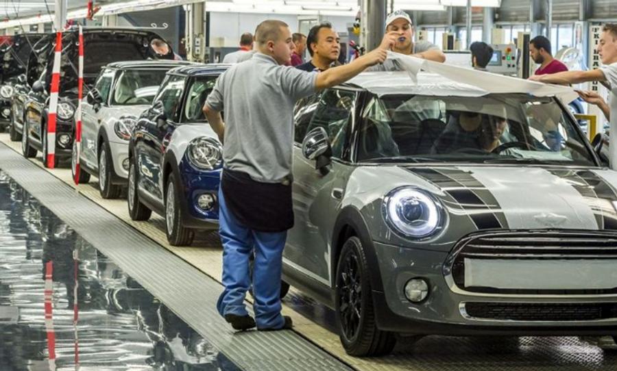 Vijf maanden na het massaontslag bij VDL Nedcar: heeft iedereen weer werk?
