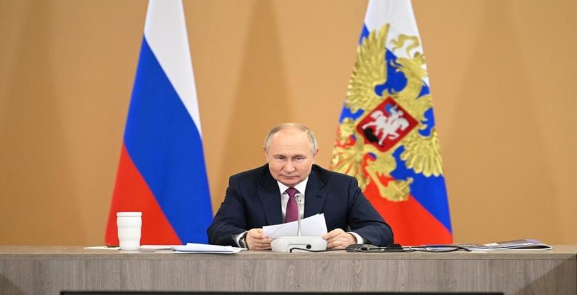Путин подписал новый иммиграционный закон, призванный выдворить нелегальных иммигрантов из России