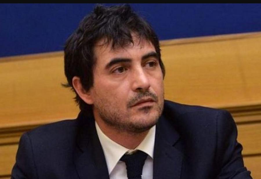 Parlamentare italiano: Massiccia risposta delle piazze inglesi contro fascisti e razzisti