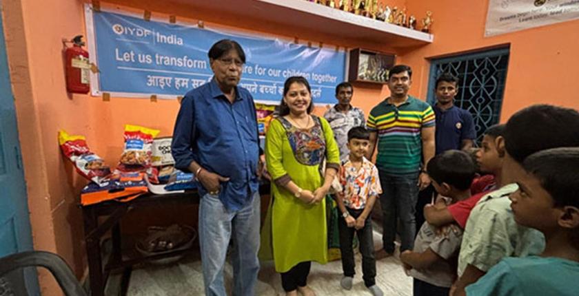 कोलकाता अनाथालय के बच्चों को प्रेरित करने और उनका समर्थन करने के लिए IYDF ने फिटनेस कोड के साथ साझेदारी की