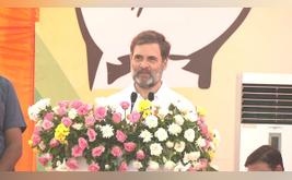जम्मू रैली में राहुल गांधी ने भाजपा पर निशाना साधते हुए कहा, उन्होंने जम्मू-कश्मीर का राज्य का दर्जा छीन लिया