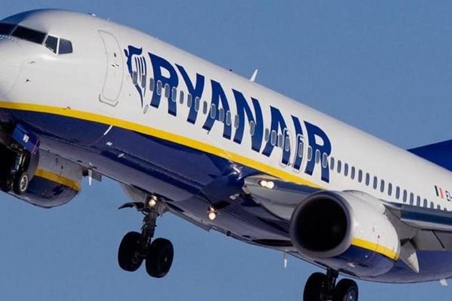 ⵉⵙⴰⴼⴰⴳⴻⵏ ⵏ Ryanair ⵃⴻⴽⵎⴻⵏ ⵙⵙⵓⵇ ⴰⵎⴻⵕⵕⵓⴽⵉ ⵙ 10 ⵏ ⵢⵉⵎⴻⵍⵢⵓⵏⴻⵏ ⵏ ⵢⵉⵎⵙⵉⴽⵍⴻⵏ