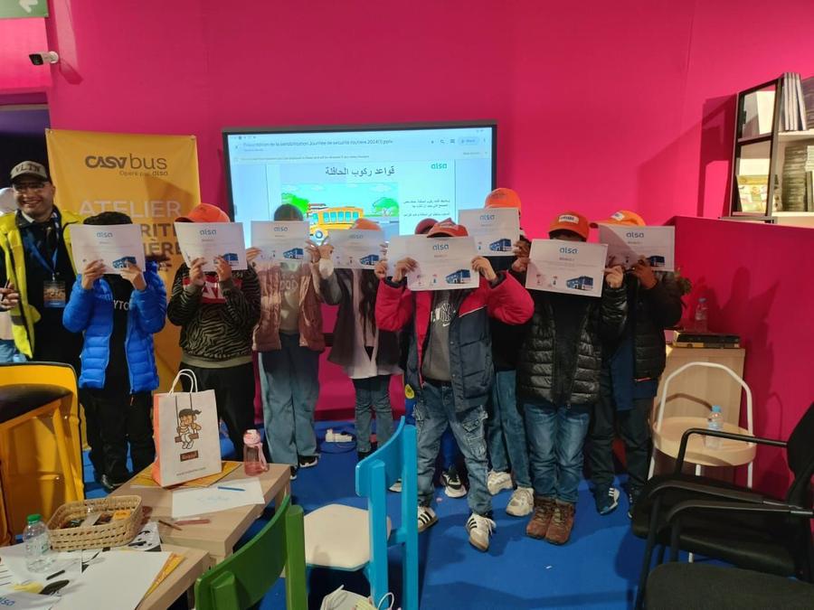 Casabus sensibilise les jeunes à la citoyenneté responsable lors du Salon International du Livre Jeunesse