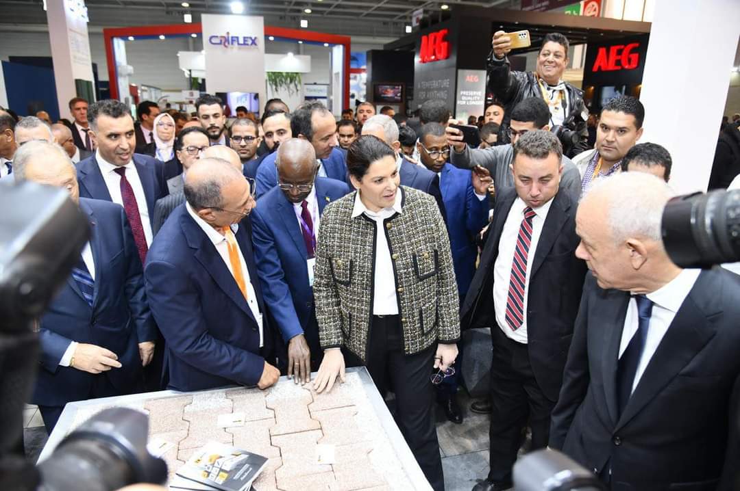 Madame Fatima Ezzahra EL MANSOURI inaugure  la 19ème édition du Salon International du Bâtiment 