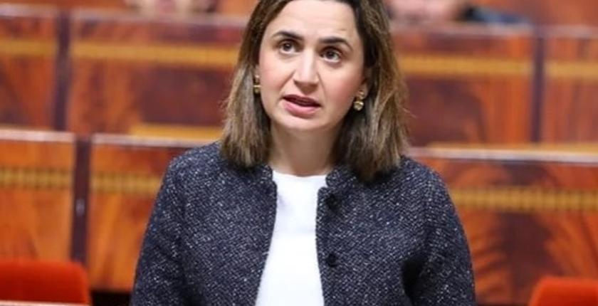 الحكومة تسعى إلى تعزيز الأمازيغية بالإدارات العمومية