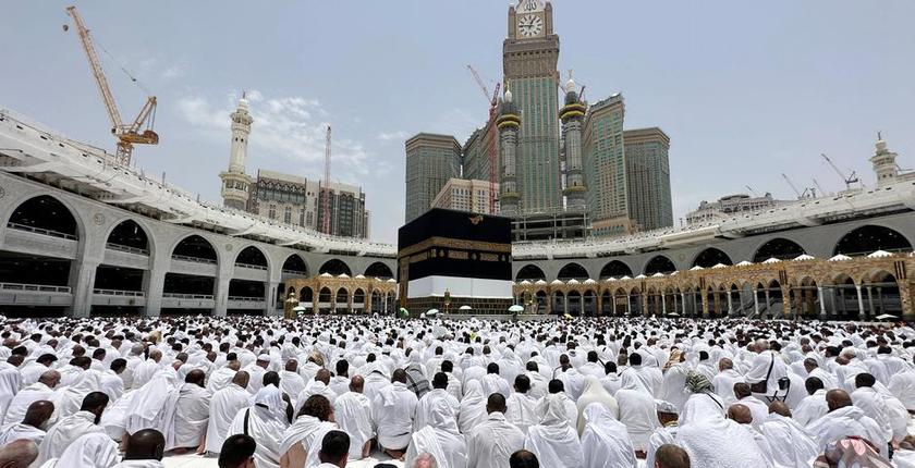 السعودية.. عدد المعتمرين وصل 13.55 مليون معتمر خلال 2023
