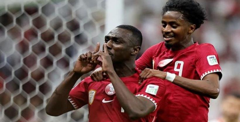 منتخب قطر يكتسح لبنان بثلاثية في افتتاح كأس آسيا 