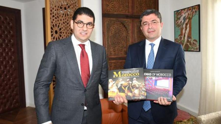 Bensaid overlegt met een Azerbeidzjaanse delegatie over mediasamenwerking