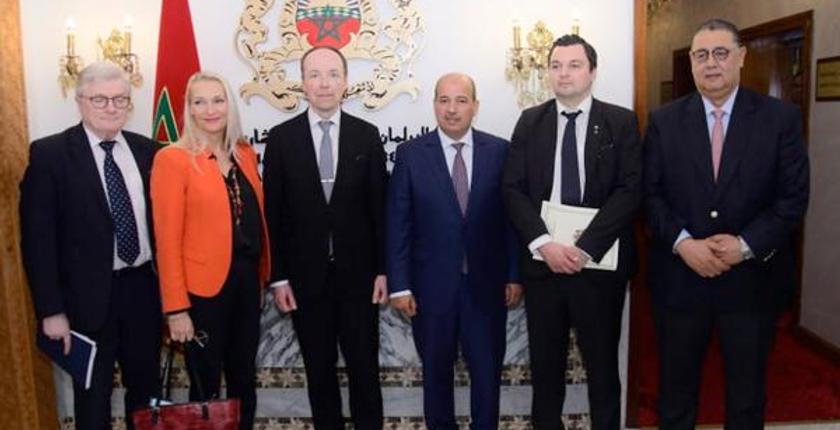Mayara, Finlandiya Parlamentosu Başkanı ile görüşüyor