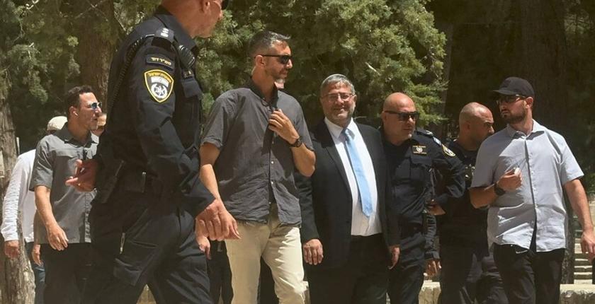 בפעם הראשונה מאז ה-7 באוקטובר, בן גפיר מסתער על חצרות מסגד אל-אקצא 
