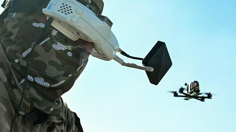 Оператор FPV-дрона побил рекорд известного советского снайпера Зайцева