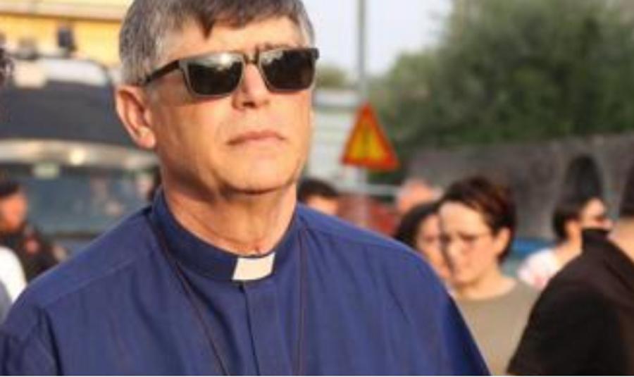 De Luca: Don Patriciello Pippo Baudo. Meloni: Un segnale spaventoso