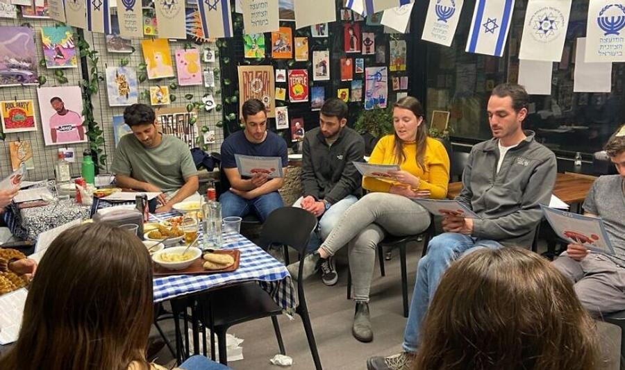 טקס חדש של יום העצמאות מעורר אחדות והכרת תודה בצל 7 באוקטובר