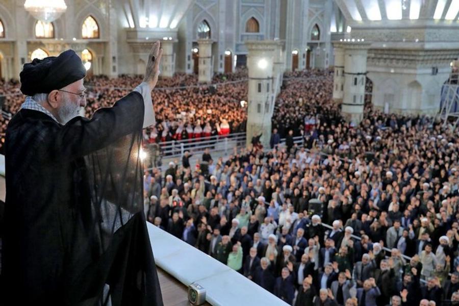 رژيم اسرائيل به تدريج در برابر چشمان جهان ذوب مي شود