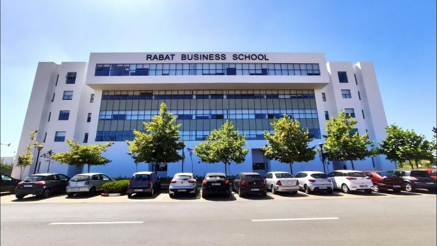 Navegando Carreras: Graduados de la Escuela de Negocios de Rabat Prosperan en el Mercado Laboral