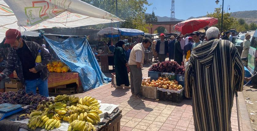 الحياة تعود إلى طبيعتها من جديد بالسوق الأسبوعي للجماعة القروية آسني بإقليم الحوز