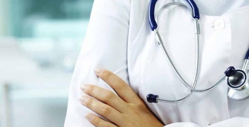 طبيبة تدعي تعرضها لمعاملة مسيئة من قبل عناصر الشرطة.. وولاية الأمن توضح