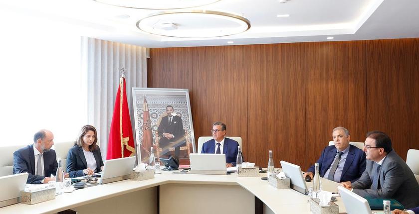 تفعيلا للتوجيهات الملكية.. "أخنوش" يترأس اجتماعا حول الهيدروجين الأخضر