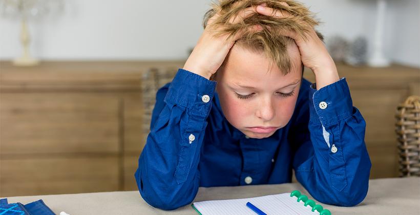التعليم الخصوصي.. غضب أولياء الأمور بسبب إرهاق التلاميذ بالأعمال المنزلية