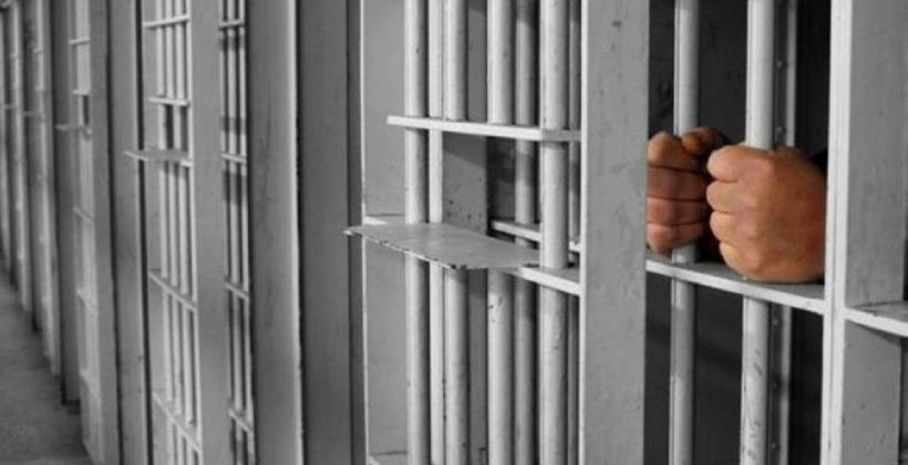 دراسة تكشف الوجه المظلم للسجون.. كيف تتفاقم ظاهرة العود للجريمة؟ 