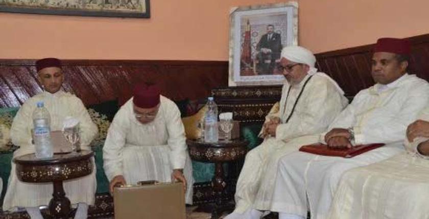 تسليم هبة ملكية لشرفاء الزاوية البصرية بأزيلال