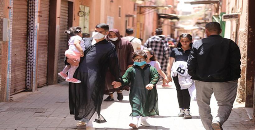 "كوفيد-19".. خبير يحذر المغاربة خلال عيد الفطر