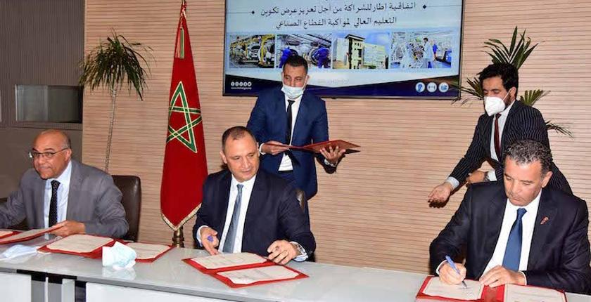توقيع اتفاقية لتعزيز تكوين المهندسين في مختلف القطاعات الصناعية