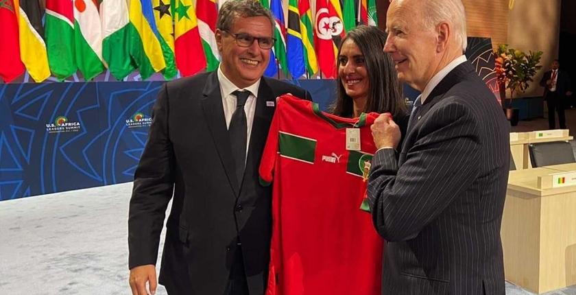 الرئيس الأمريكي يشيد بالأداء "الرائع" للمنتخب المغربي