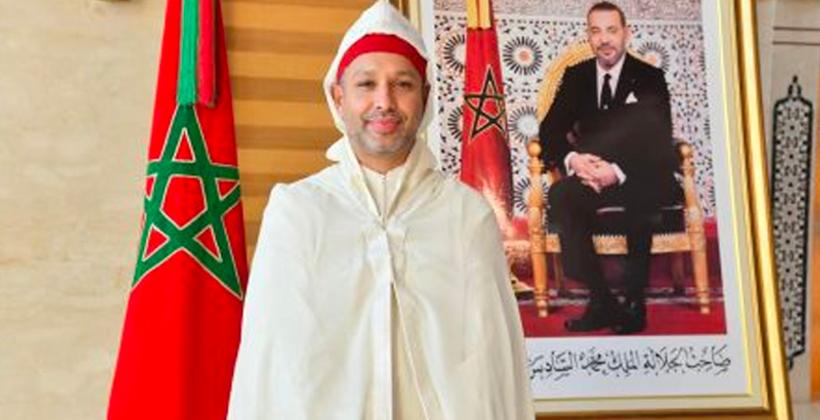 سفير المغرب بغينيا يقدم أوراق اعتماده للرئيس الإنتقالي