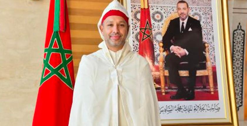 سفير المغرب بغينيا يقدم أوراق اعتماده للرئيس الإنتقالي