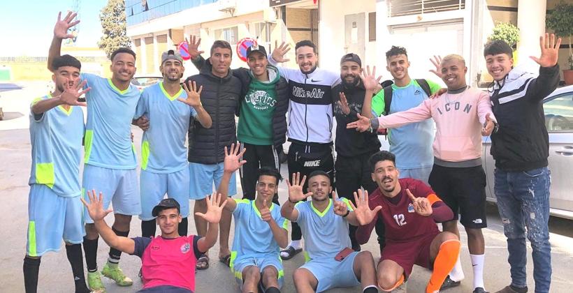 فريق جمعية السلام لكرة القدم داخل القاعة يسقط متصدر البطولة 