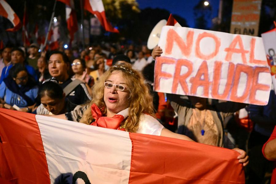 Pérou : tensions politiques et incertitudes autour du scrutin présidentiel