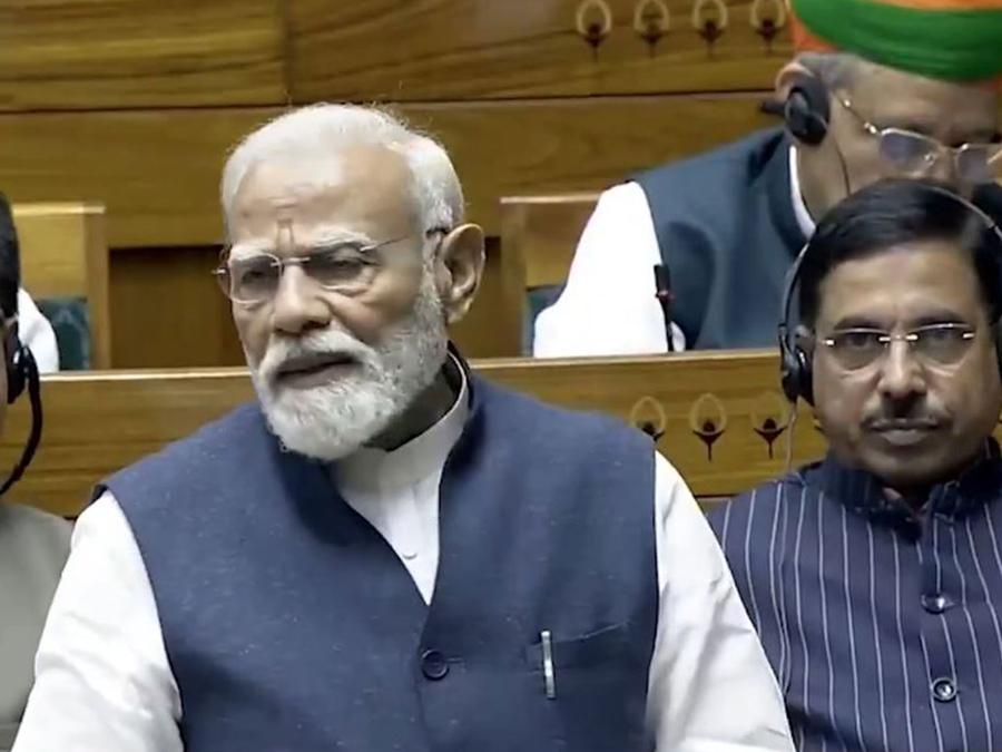 प्रधानमंत्री नरेंद्र मोदी आज रात 8:30 बजे राष्ट्र को संबोधित करेंगे।