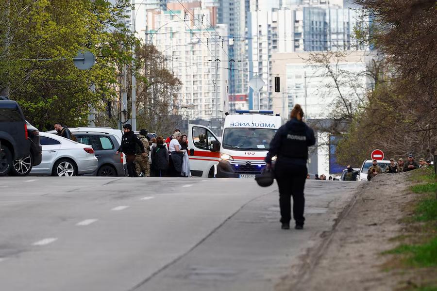 Police neutralize gunman after supermarket shooting in Kyiv